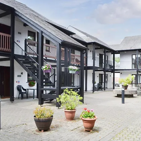 Vakantiehuis Quaysiders Club A - Uk34757